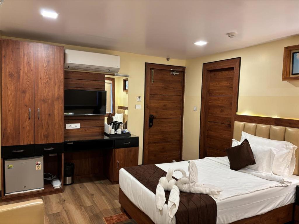 Hotel Golden Orbit Asansol Екстер'єр фото
