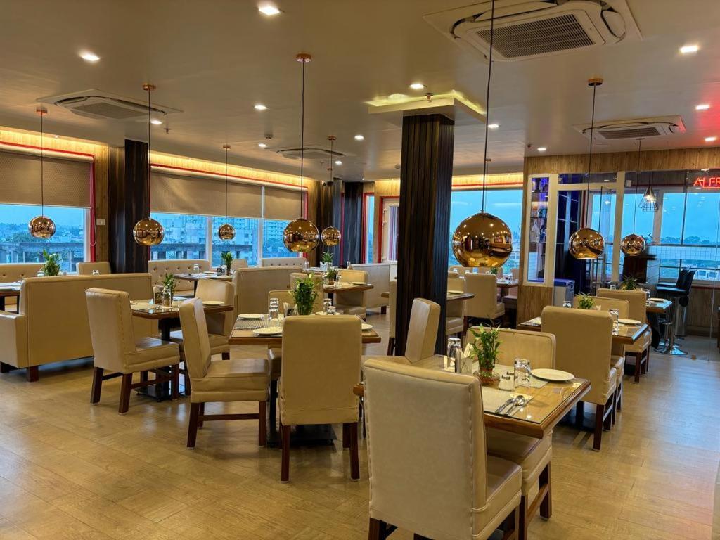 Hotel Golden Orbit Asansol Екстер'єр фото