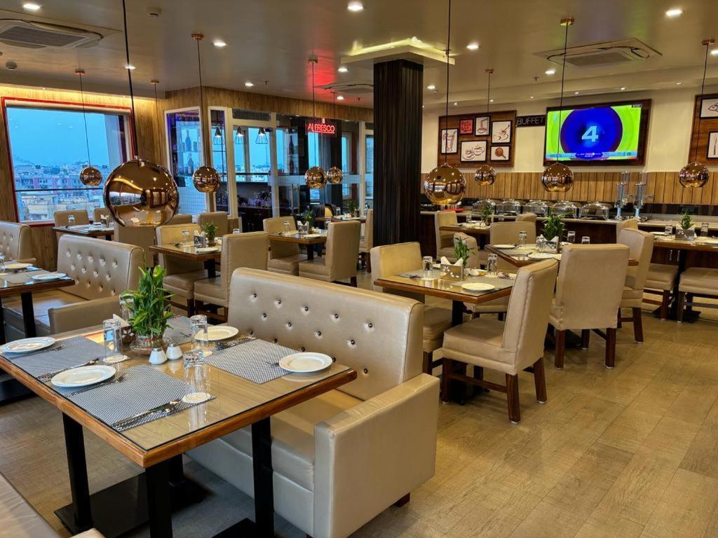 Hotel Golden Orbit Asansol Екстер'єр фото